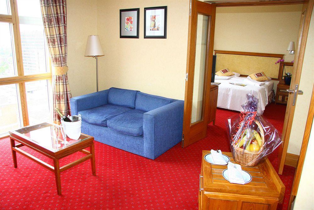 Grange Bracknell Hotel Экстерьер фото