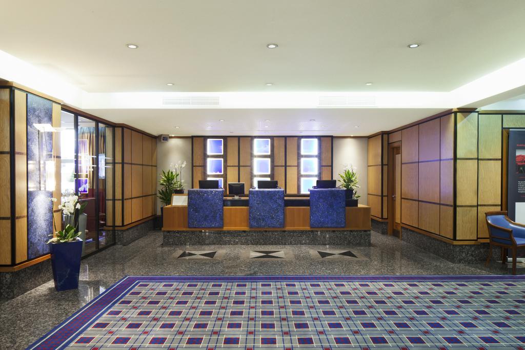 Grange Bracknell Hotel Экстерьер фото