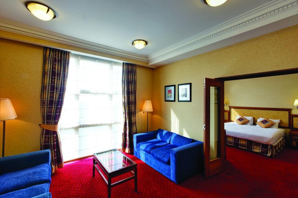 Grange Bracknell Hotel Экстерьер фото
