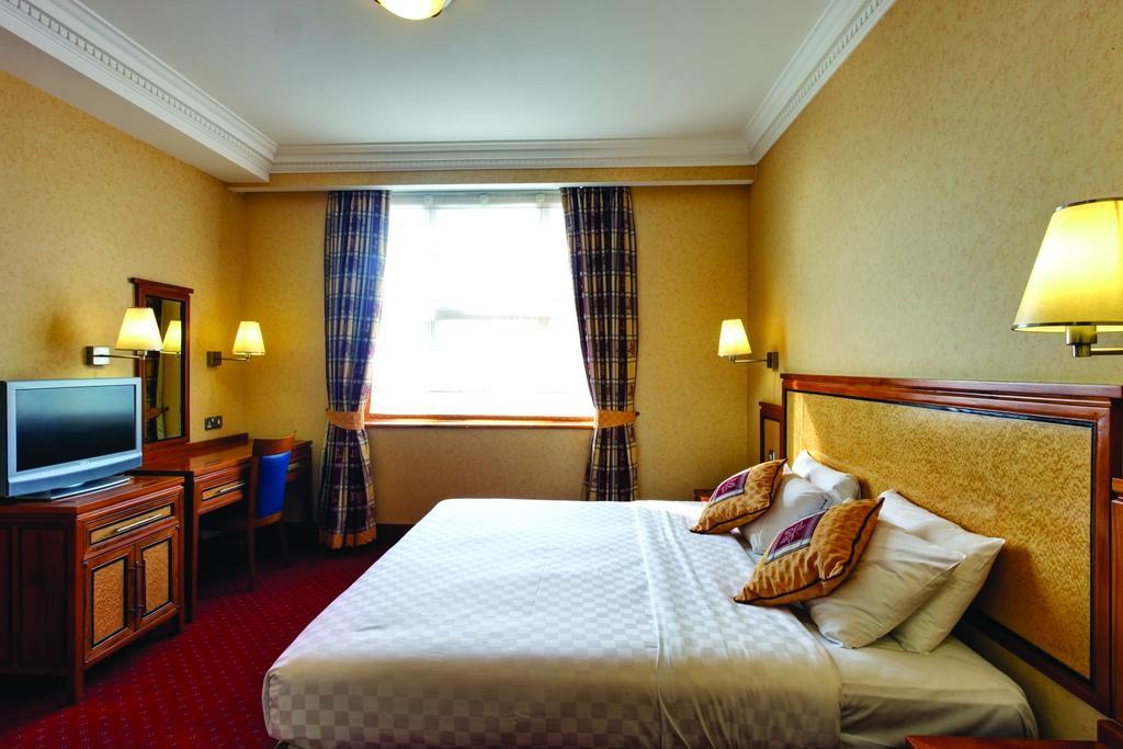 Grange Bracknell Hotel Экстерьер фото