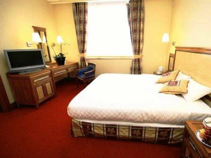 Grange Bracknell Hotel Экстерьер фото