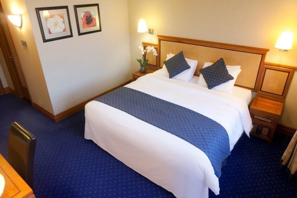 Grange Bracknell Hotel Экстерьер фото