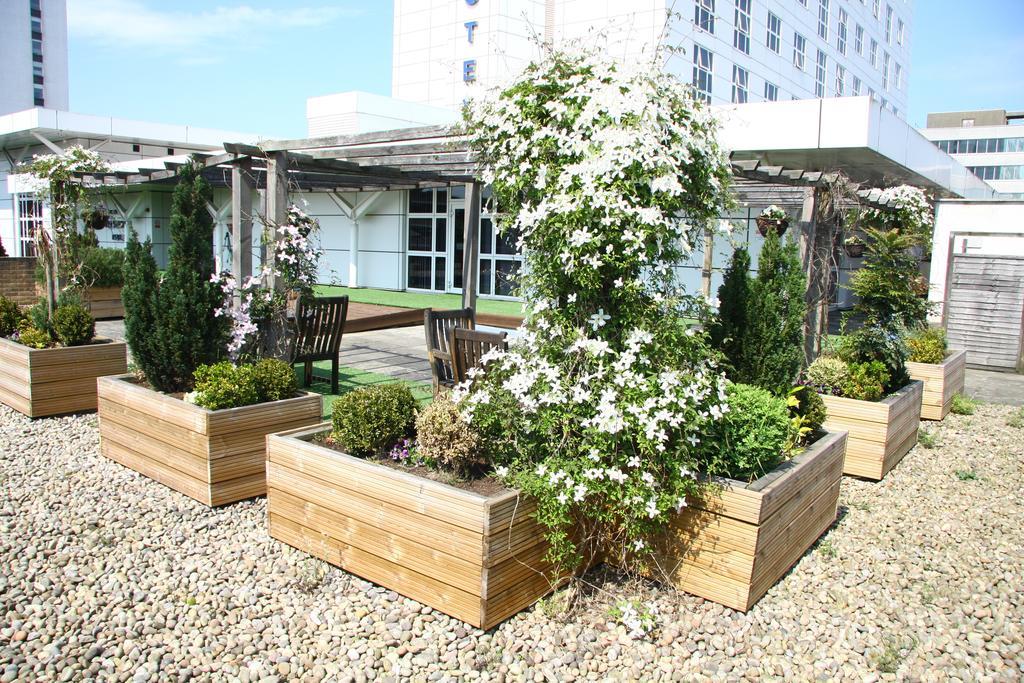 Grange Bracknell Hotel Экстерьер фото
