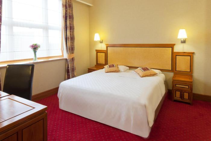 Grange Bracknell Hotel Экстерьер фото